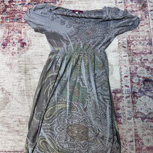 Julie's Closet  Women's Short Sleeve Gray/Green Dress Size Large in great Shape!